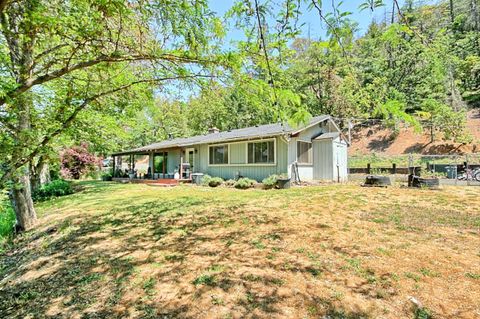 Single Family Residence in Jacksonville OR 630 Tumbleweed Trail.jpg