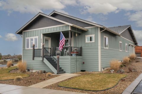 Single Family Residence in Madras OR 1024 Bluegrass Lane.jpg