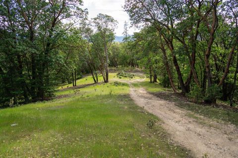  in Grants Pass OR 448 Adams Way.jpg