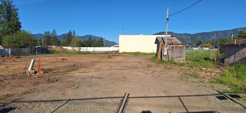  in Grants Pass OR 1439 Daisy Lane.jpg