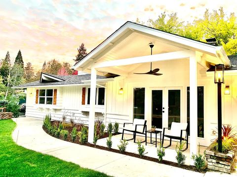 Single Family Residence in Jacksonville OR 535 N Oregon Street.jpg