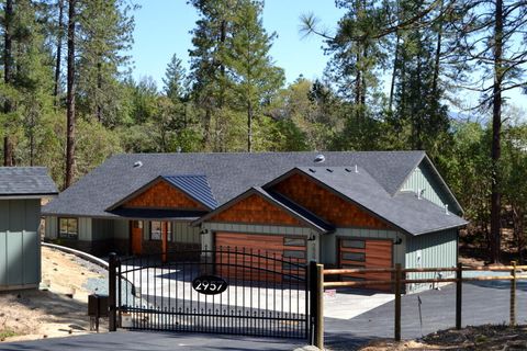 Single Family Residence in Grants Pass OR 2957 Sylvan Drive.jpg