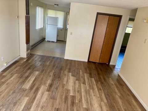 Multi Family in Klamath Falls OR 542 Riverside Drive 13.jpg