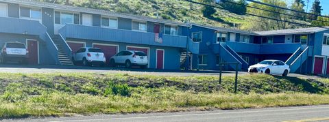 Multi Family in Klamath Falls OR 542 Riverside Drive 5.jpg