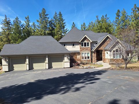 Single Family Residence in Klamath Falls OR 3923 Scotts Valley Drive.jpg