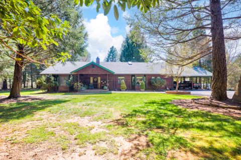 Single Family Residence in Rogue River OR 122 Carlos Avenue.jpg