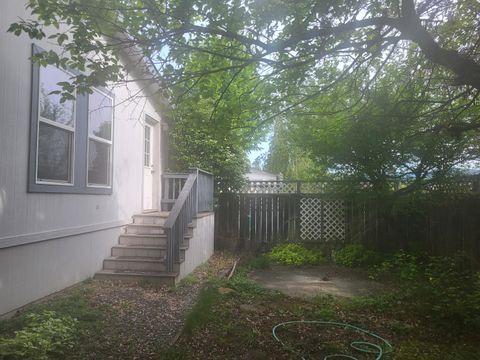 Mobile Home in Grants Pass OR 1509 Agape Way.jpg