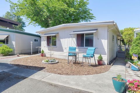 Mobile Home in Grants Pass OR 206 KIngsbury Drive.jpg