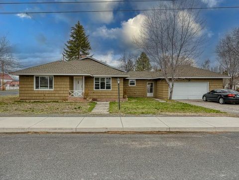 Duplex in Merrill OR 425 W 1st Street.jpg