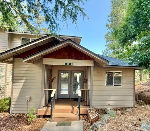 Townhouse in Klamath Falls OR 10613 Cormorant Court.jpg