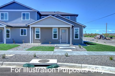 Duplex in Central Point OR 1129 Annalise Street.jpg