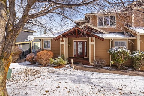 Townhouse in Klamath Falls OR 5015 Falcon Drive.jpg