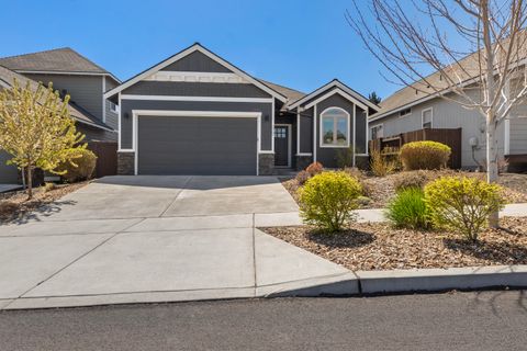 Single Family Residence in Bend OR 2967 NE Marea Drive.jpg