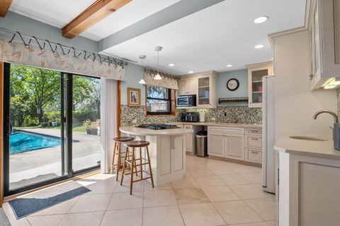Single Family Residence in Grants Pass OR 240 NE Scenic Drive 33.jpg