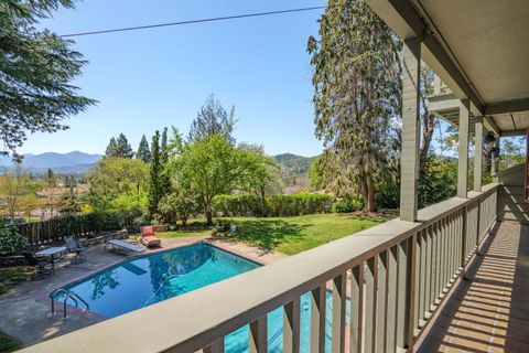 Single Family Residence in Grants Pass OR 240 NE Scenic Drive 21.jpg