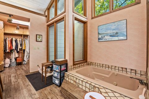 Single Family Residence in Grants Pass OR 240 NE Scenic Drive 19.jpg