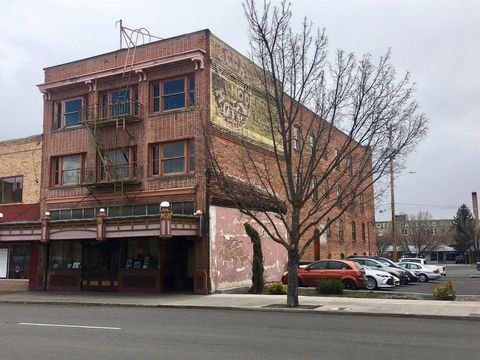  in Klamath Falls OR 1028 Main Street.jpg