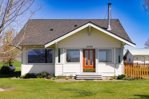 Single Family Residence in Merrill OR 22189 Highway 39.jpg