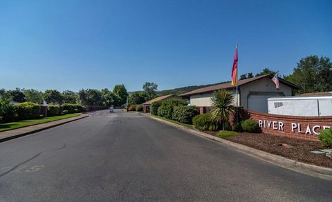 Mobile Home in Roseburg OR 134 Owyhee Lane.jpg