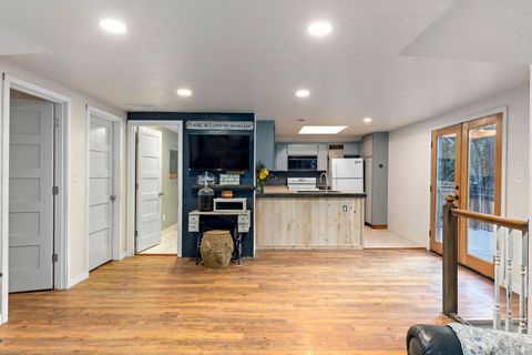 Single Family Residence in Grants Pass OR 123 Rogue Riffle Drive 21.jpg