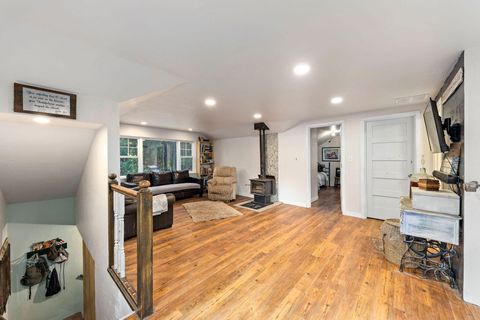 Single Family Residence in Grants Pass OR 123 Rogue Riffle Drive 20.jpg