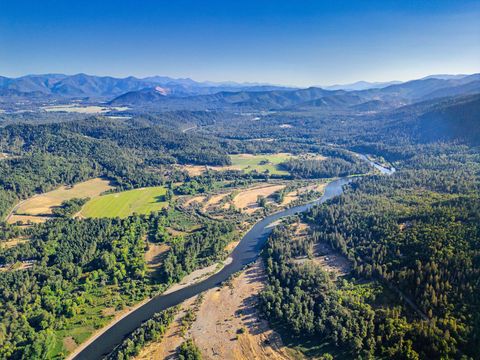 Single Family Residence in Grants Pass OR 123 Rogue Riffle Drive 37.jpg