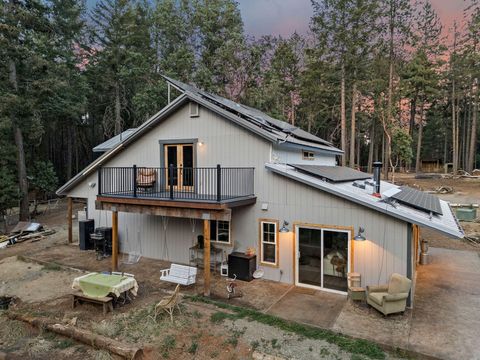 Single Family Residence in Grants Pass OR 123 Rogue Riffle Drive 31.jpg