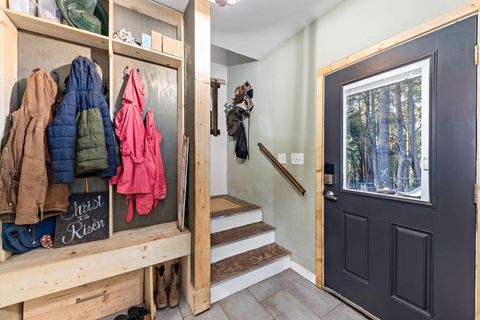 Single Family Residence in Grants Pass OR 123 Rogue Riffle Drive 17.jpg