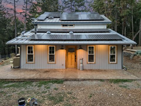 Single Family Residence in Grants Pass OR 123 Rogue Riffle Drive 30.jpg