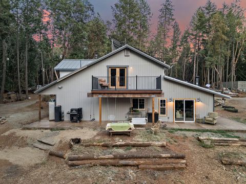 Single Family Residence in Grants Pass OR 123 Rogue Riffle Drive 32.jpg