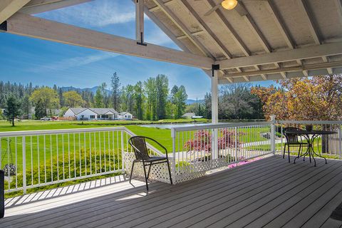Single Family Residence in Grants Pass OR 175 Morris Lane 21.jpg