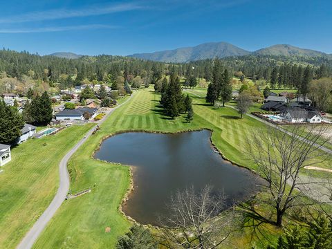 Single Family Residence in Grants Pass OR 175 Morris Lane 34.jpg