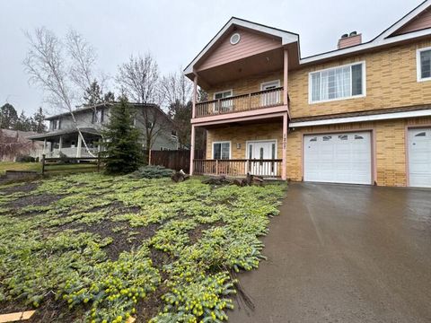 Single Family Residence in Klamath Falls OR 1207 Wild Plum Drive.jpg