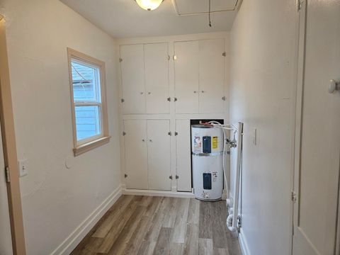 Single Family Residence in Klamath Falls OR 2115 Vine Avenue 8.jpg