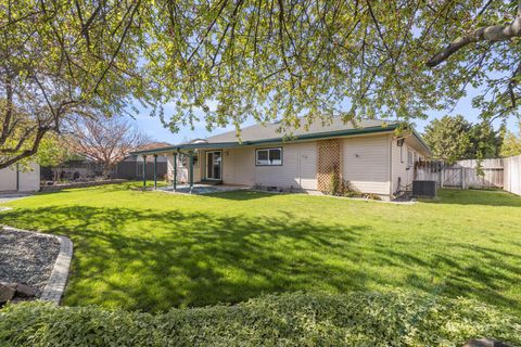 Single Family Residence in Klamath Falls OR 6726 Verda Vista Drive 53.jpg
