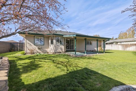 Single Family Residence in Klamath Falls OR 6726 Verda Vista Drive 51.jpg