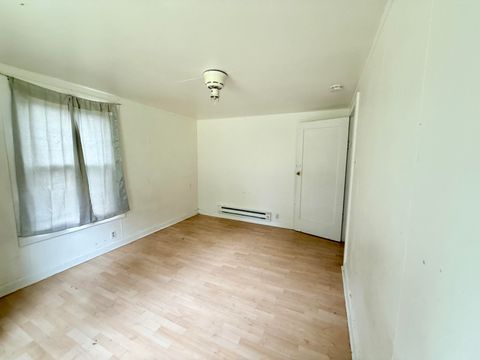 Single Family Residence in Glendale OR 668 Montgomery Avenue 18.jpg