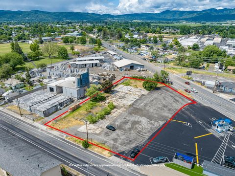 Industrial in Medford OR 943 Summit Avenue #A.jpg