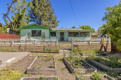 Single Family Residence in Klamath Falls OR 536 Delta Street 14.jpg