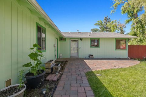 Single Family Residence in Klamath Falls OR 536 Delta Street 2.jpg