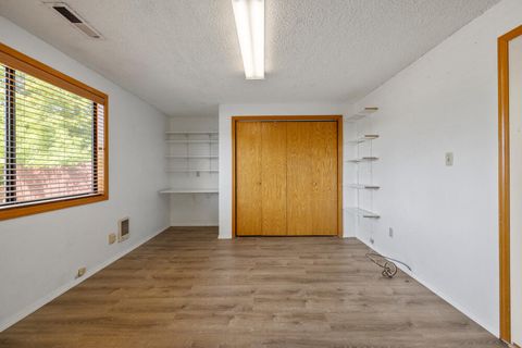 Single Family Residence in Klamath Falls OR 536 Delta Street 32.jpg