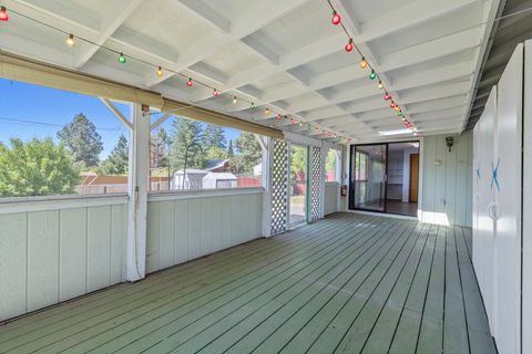 Single Family Residence in Klamath Falls OR 536 Delta Street 40.jpg
