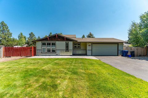 Single Family Residence in Bend OR 20969 SE Westview Drive.jpg