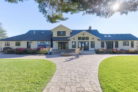 Single Family Residence in Grants Pass OR 4500 Leonard Road 3.jpg