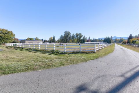 Single Family Residence in Grants Pass OR 4500 Leonard Road 57.jpg