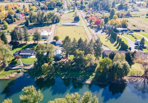 Single Family Residence in Grants Pass OR 4500 Leonard Road 67.jpg