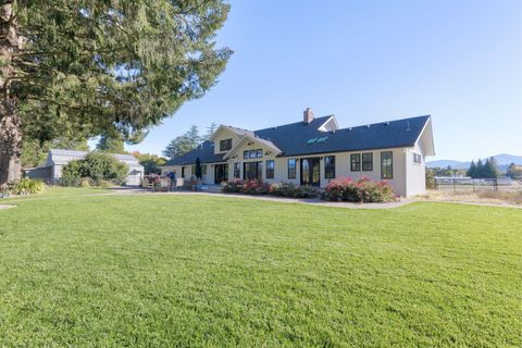 Single Family Residence in Grants Pass OR 4500 Leonard Road 53.jpg
