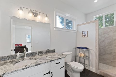 Single Family Residence in Grants Pass OR 4500 Leonard Road 50.jpg