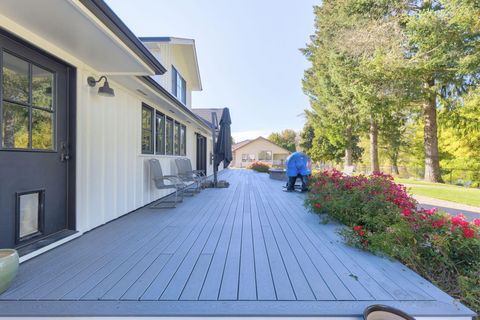 Single Family Residence in Grants Pass OR 4500 Leonard Road 4.jpg