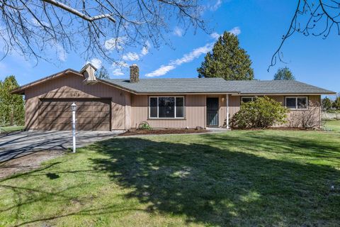 Single Family Residence in Bend OR 21473 Keyte Lane.jpg